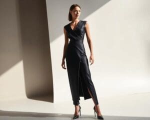 Quel vêtement structure instantanément une silhouette ?